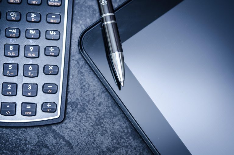 Tablet, calculator, business — Getting started with Futures trading: key steps for beginners