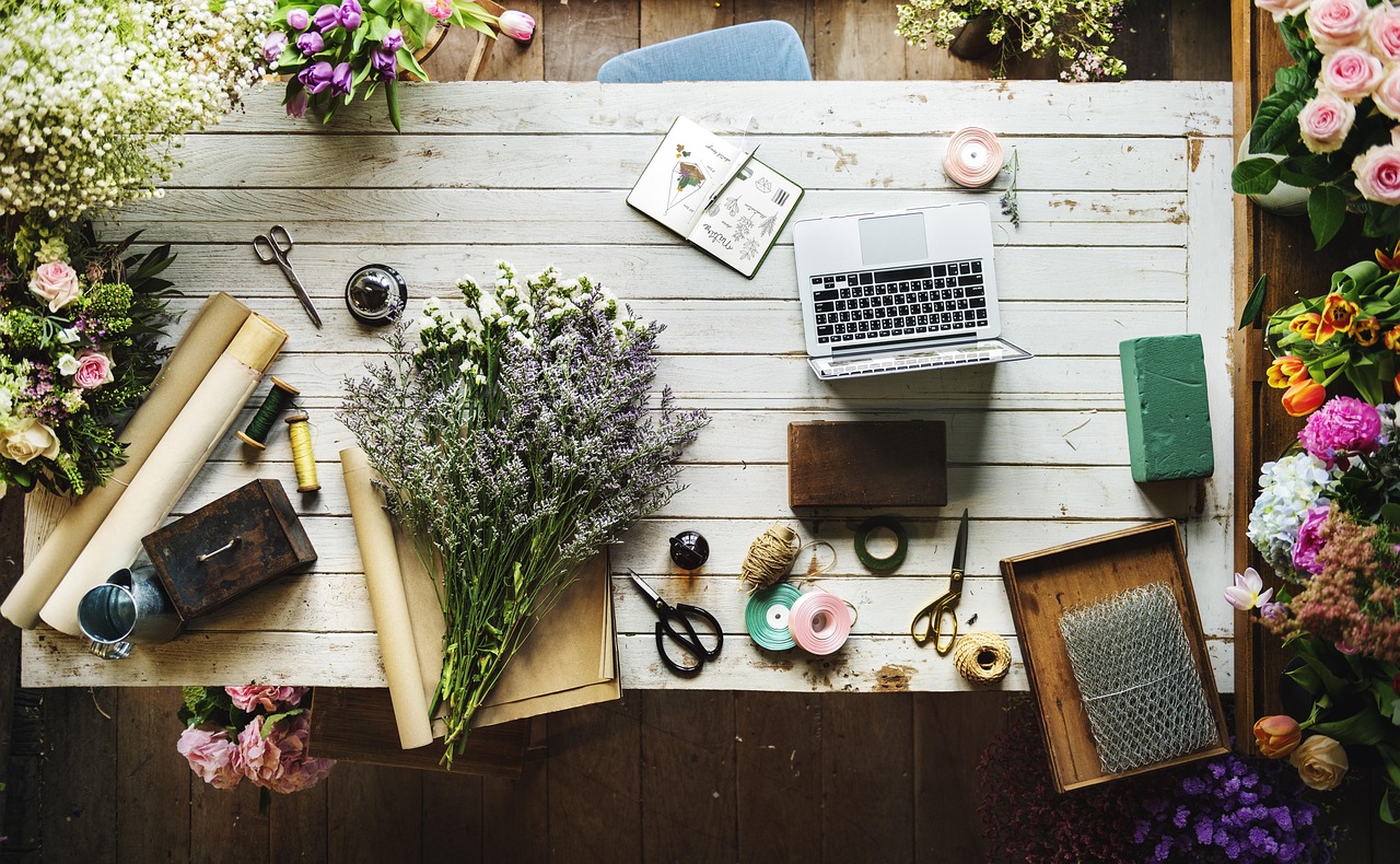 Arrangement, attractive, beautiful — How to become a mortgage broker