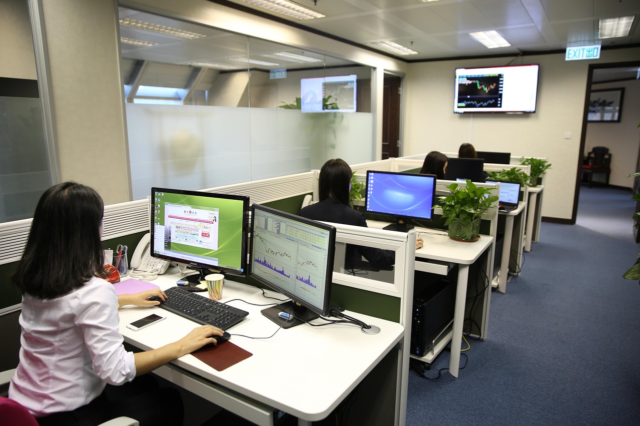 Business man, company, office — How to Use the Wolfe Wave to Improve your Daily ROI