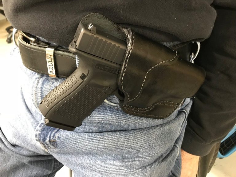 Reasons Why You Should Use Custom Leather Holsters