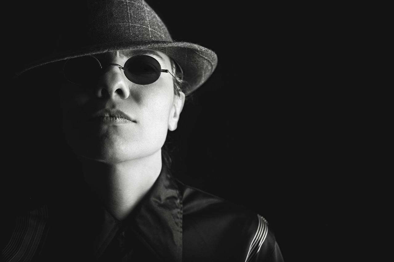 Man, hat, glasses — Reusable Bags for Wine that Your Customers Will Love