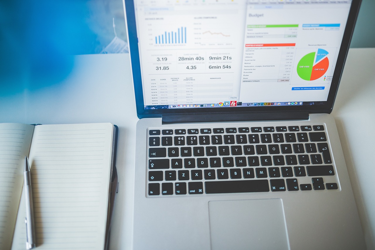 Laptop, notebook, business — Storage Should be Simple
