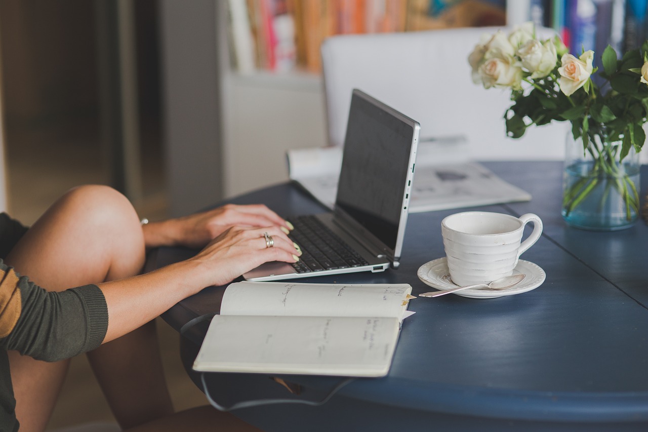 Laptop, workstaion, office — What are heat exchangers and how do they work?